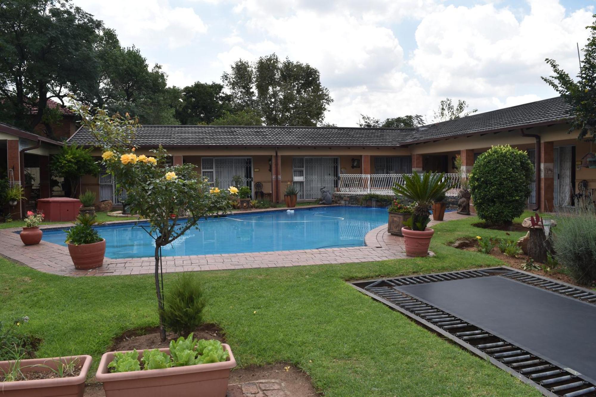 African Elephant Guesthouse เจอร์มิสตัน ภายนอก รูปภาพ